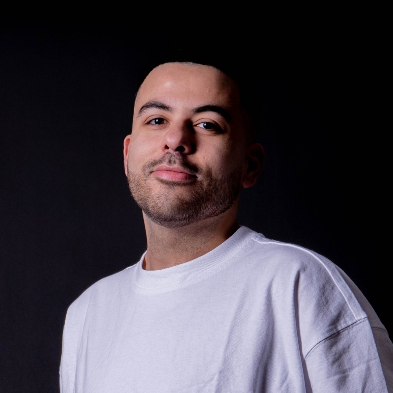IAN S portrait